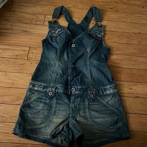 Guess short overalls